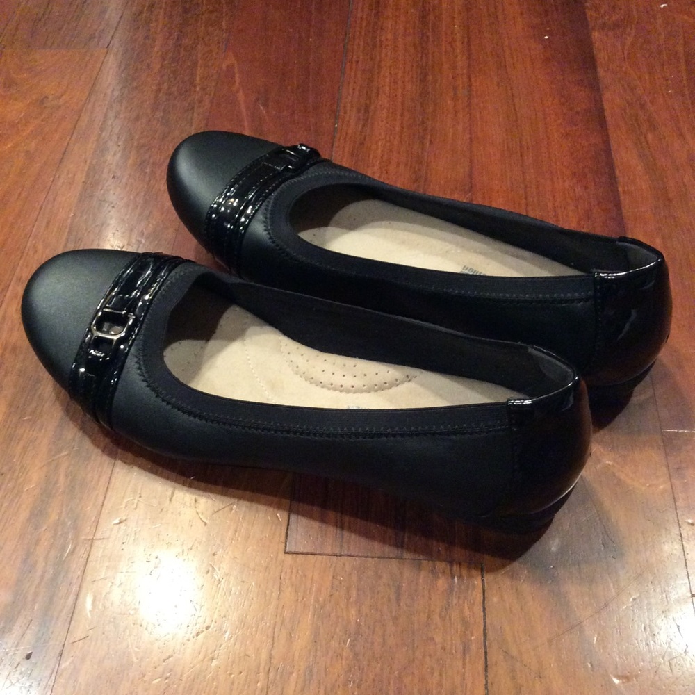 Clarks Black leather size 8.5